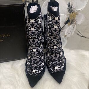 Stiletto Bootie Size 7.5 - Color- Black- White